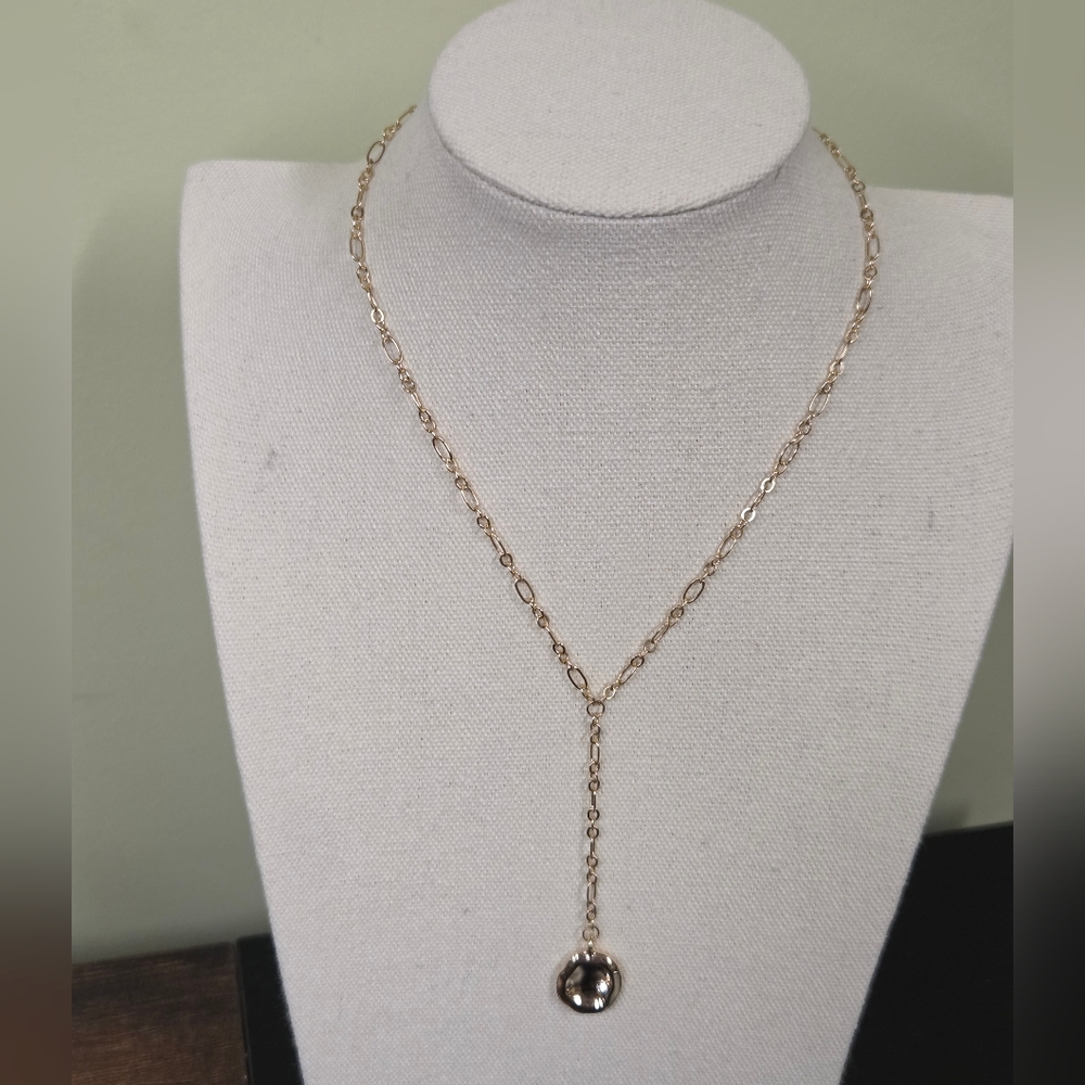 Goldtone Oyster Lariat Necklace